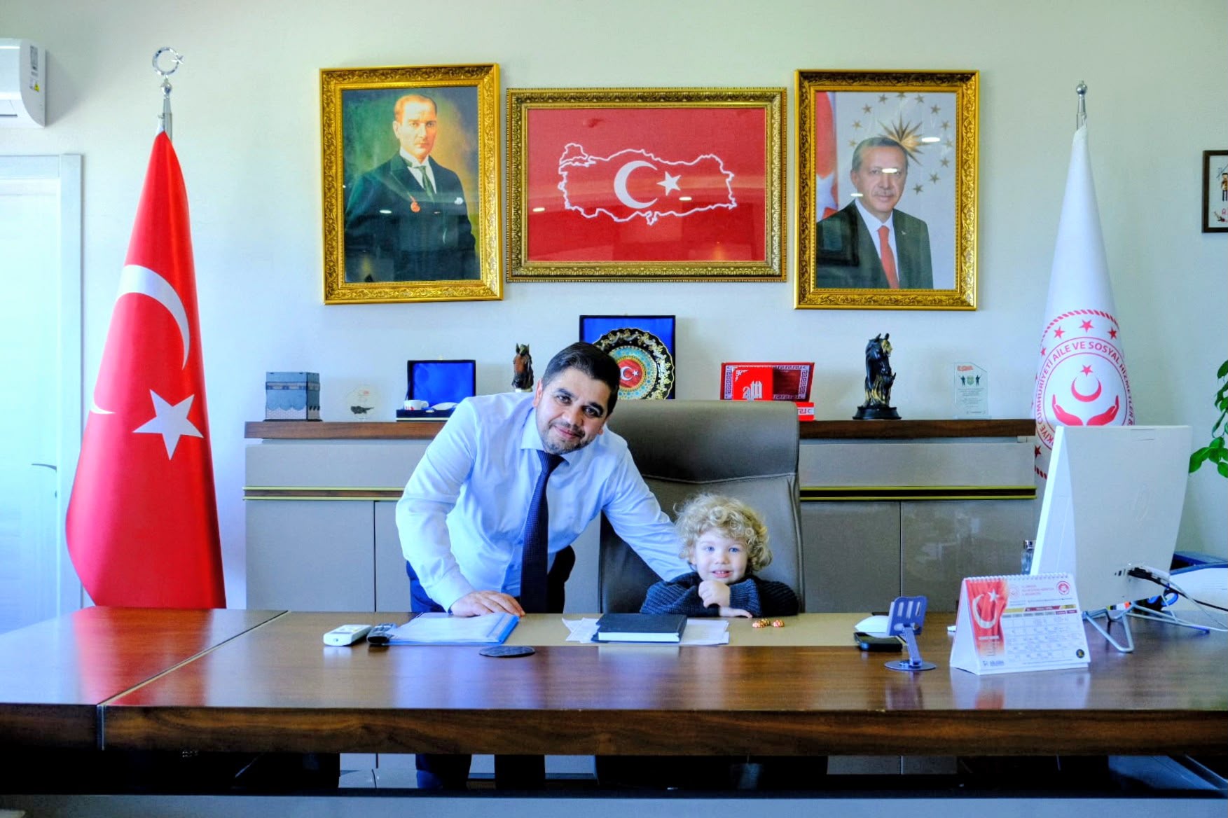 23 Nisan’da Makam Çocuklara Emanet