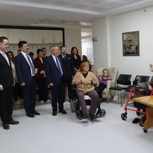 Devrek Huzurevi Yaşlı Bakım ve Rehabilitasyon Merkezi Müdürlüğüne ziyaret gerçekleştirildi. - fotoğraf 4