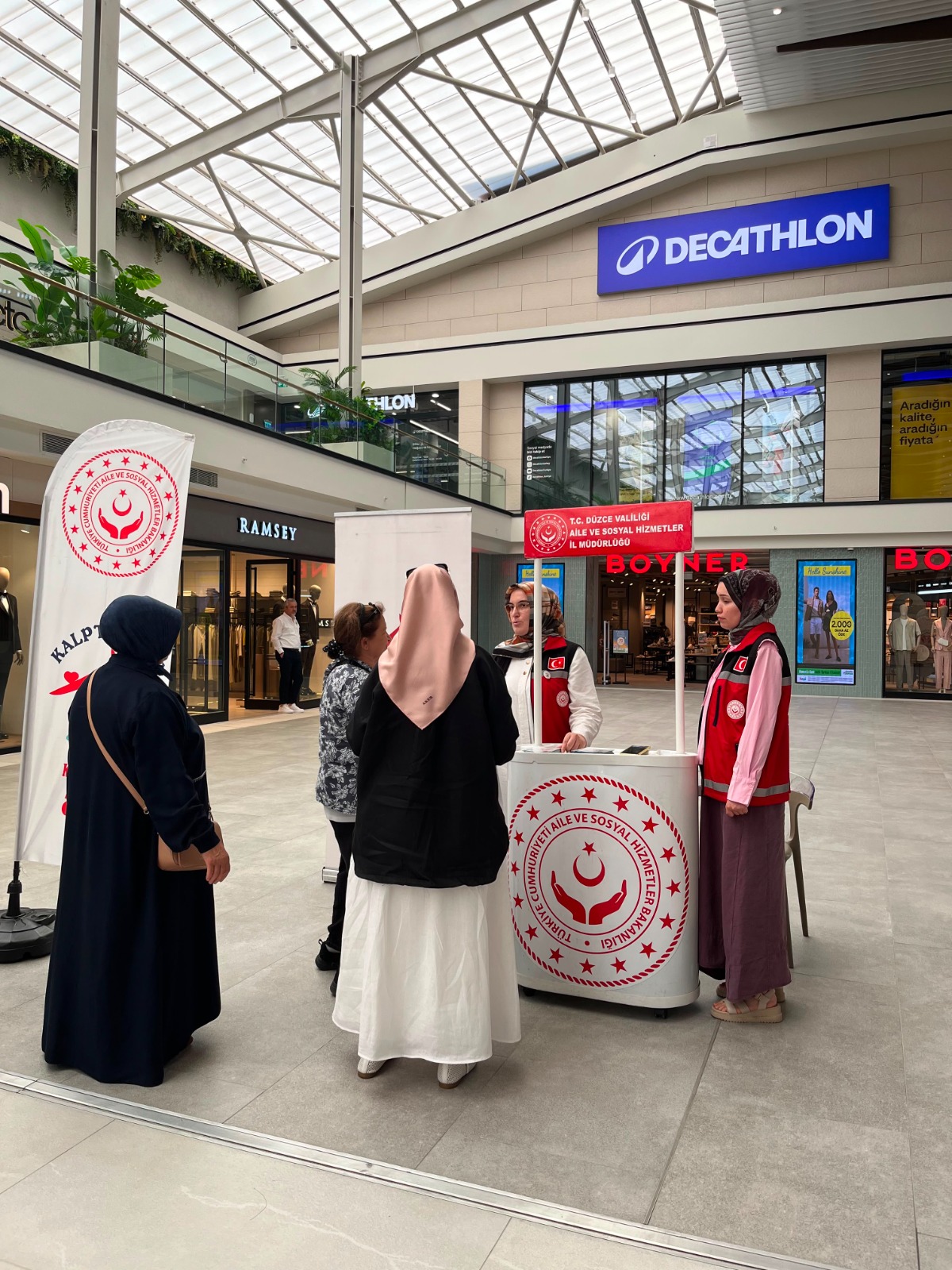 Koruyucu Aile Hizmet Modeli D-Mall AVM'de Tanıtıldı.