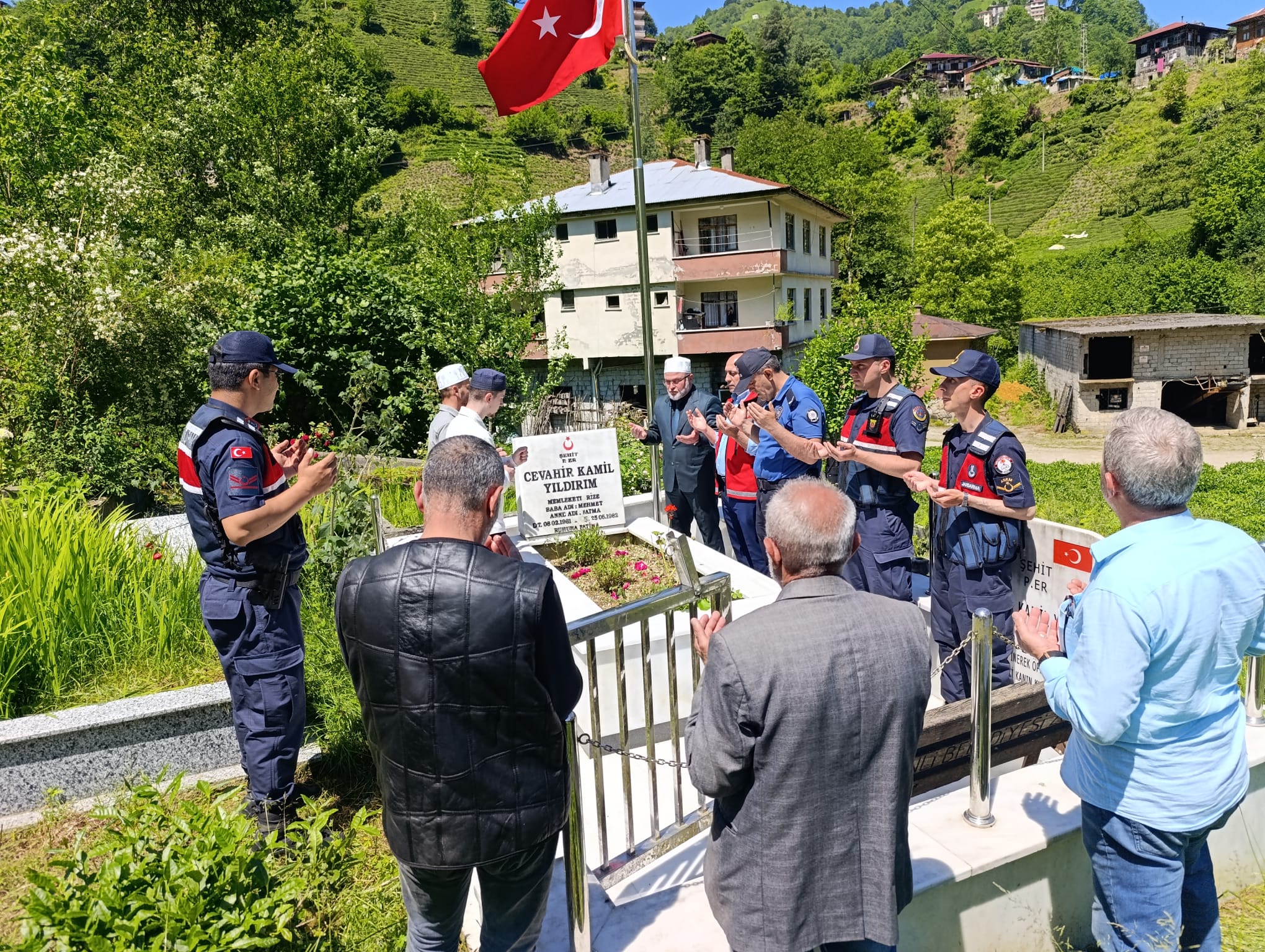 Aziz Şehidimiz Cevahir Kamil Yıldırım Kabri Başında Anıldı