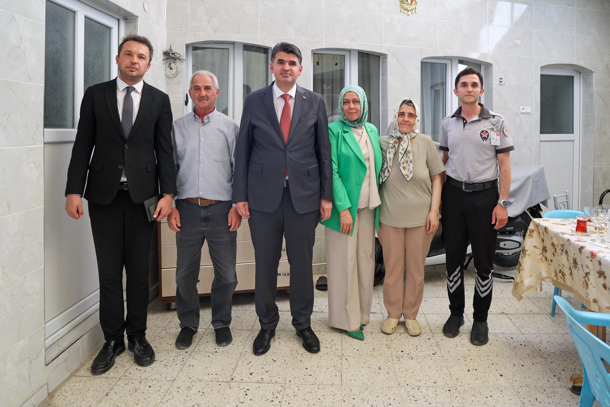 Valimiz Sayın Ömer Kalaylı, Eşi Nilgün Kalaylı Hanımefendi ve İl Müdürümüz Çetin Tutaş'tan Şehit Ailelerimize Anlamlı Ziyaret