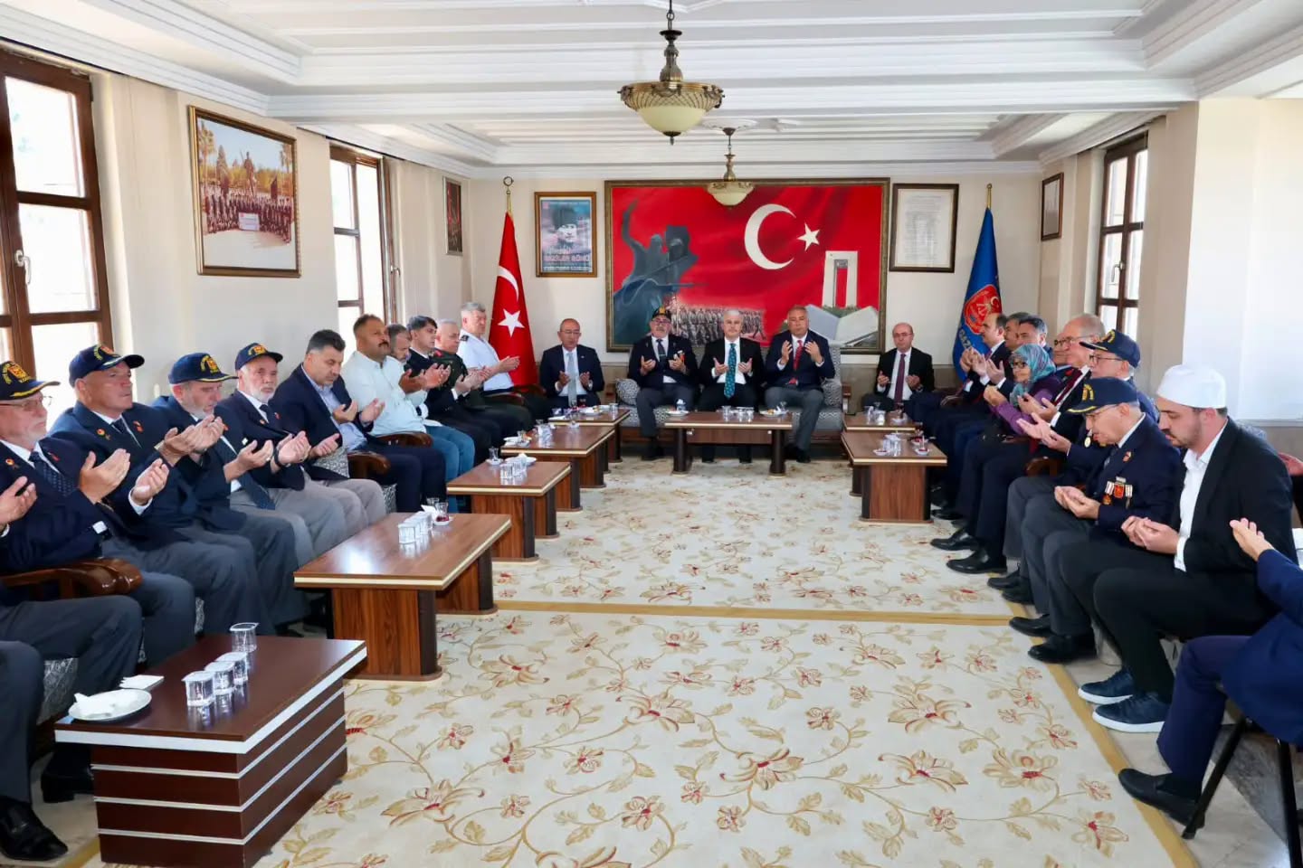 15 Temmuz Demokrasi ve Millî Birlik Günü Anma Programları Kapsamında Valimiz Sayın İbrahim Akın, İl Müdürümüz Sayın Arif Topal Çeşitli Ziyaretler İçin Bir Araya Geldi