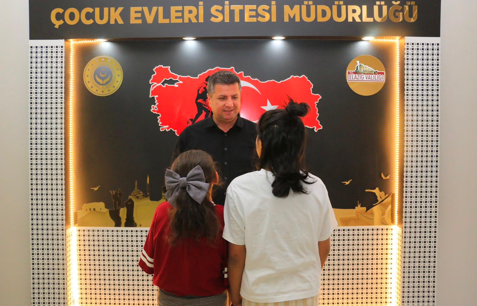 İL MÜDÜRÜMÜZ SAYIN SERDAR DEMİRCİ ÇOCUK EVLERİ SİTESİNİ ZİYARET ETTİ