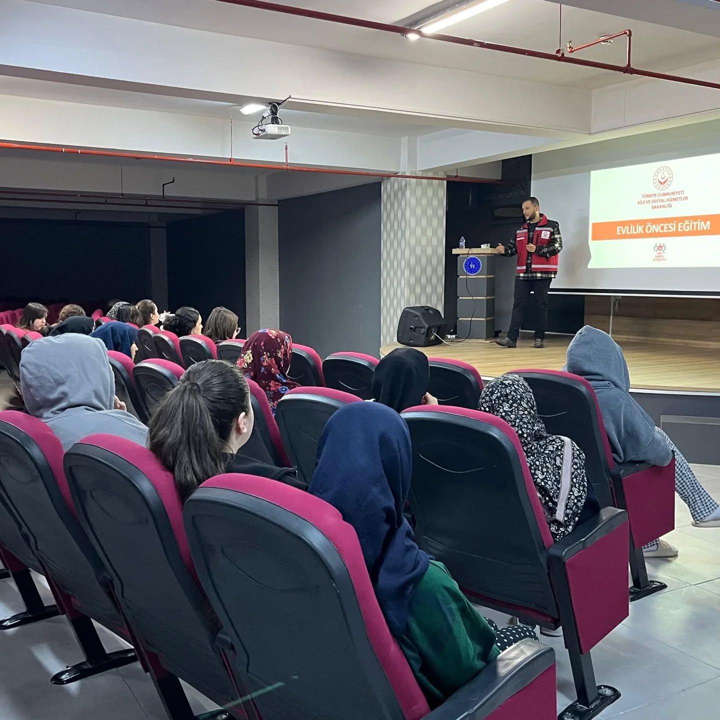 KYK Ogrencilerine Evlilik Oncesi Surecler Egitimi Verildi