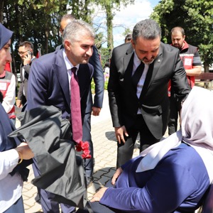 15 Temmuz Demokrasi ve Millî Birlik Günü’nün 10. Yılında Karşıyaka Şehitliği Ziyaret Edildi - fotoğraf 2