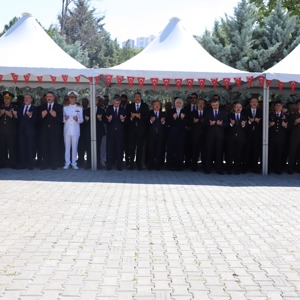 15 Temmuz Demokrasi ve Millî Birlik Günü’nün 10. Yılında Karşıyaka Şehitliği Ziyaret Edildi - fotoğraf 1