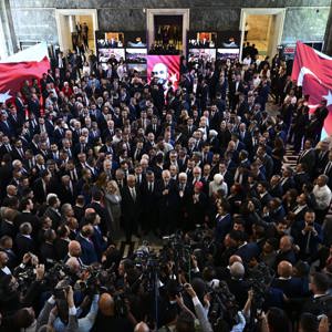 15 Temmuz’un 10. Yılında “Sanata Teşvik ve Sanatla Yaşam Sergisi” Türkiye Büyük Millet Meclisinde Düzenlendi - fotoğraf 2