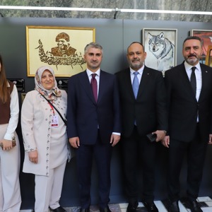 15 Temmuz’un 10. Yılında “Sanata Teşvik ve Sanatla Yaşam Sergisi” Türkiye Büyük Millet Meclisinde Düzenlendi - fotoğraf 5