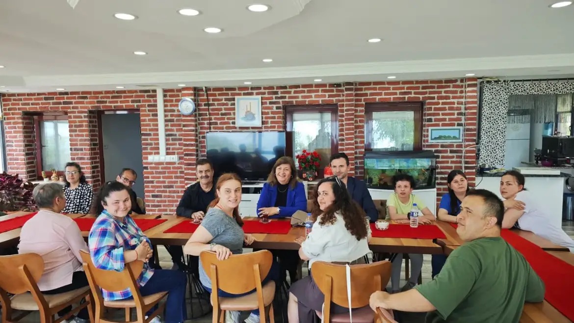 Reva Beray Özarslan, Özel Gereksinimli Bireylerle Bayramlaştı