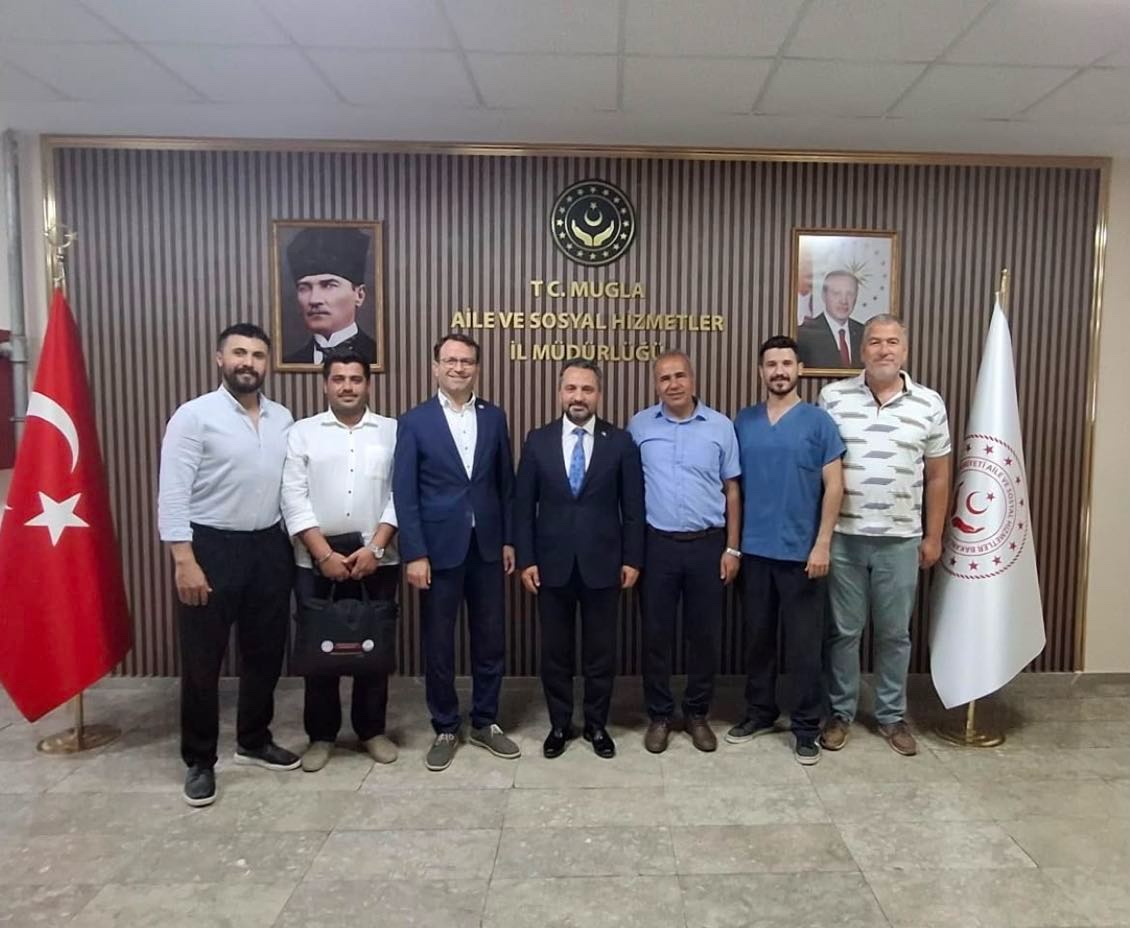 Genç Sağlık-Sen Muğla Şube Başkanı Arif MAZI, İl Müdürümüz Mahmut SELÇUK’u makamında ziyaret etti. 