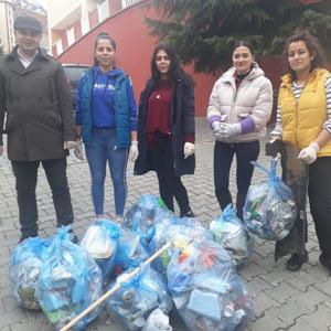 Bugünün Çocuklarının Yarının Çocuklarına Bırakacakları Daha Temiz Bir Dünya İçin Ele Ele Kampanyası - fotoğraf 1