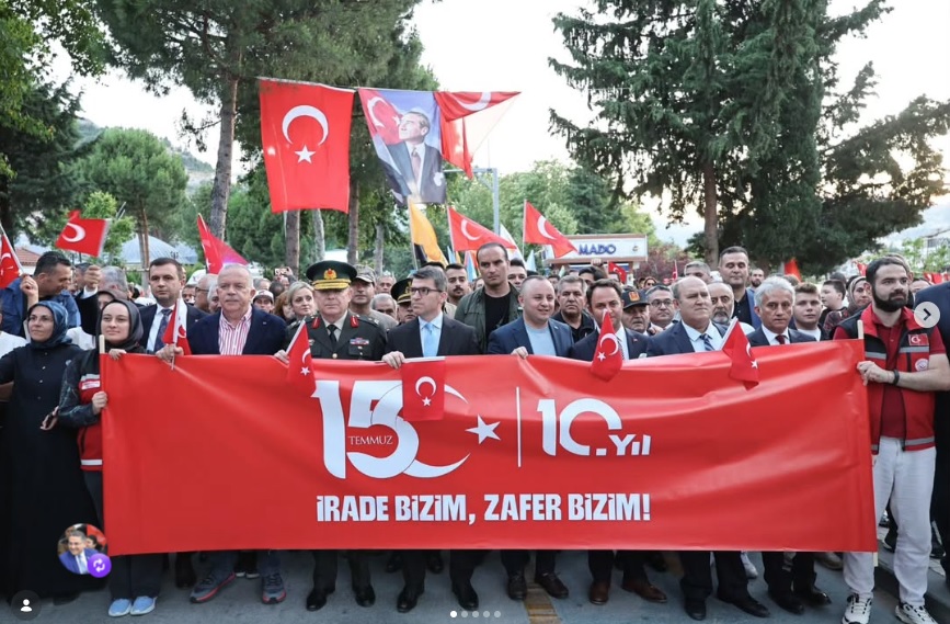 Amasya'da 15 Temmuz Demokrasi ve Millî Birlik Günü Kapsamında "Millî İrade Yürüyüşü" Gerçekleştirildi