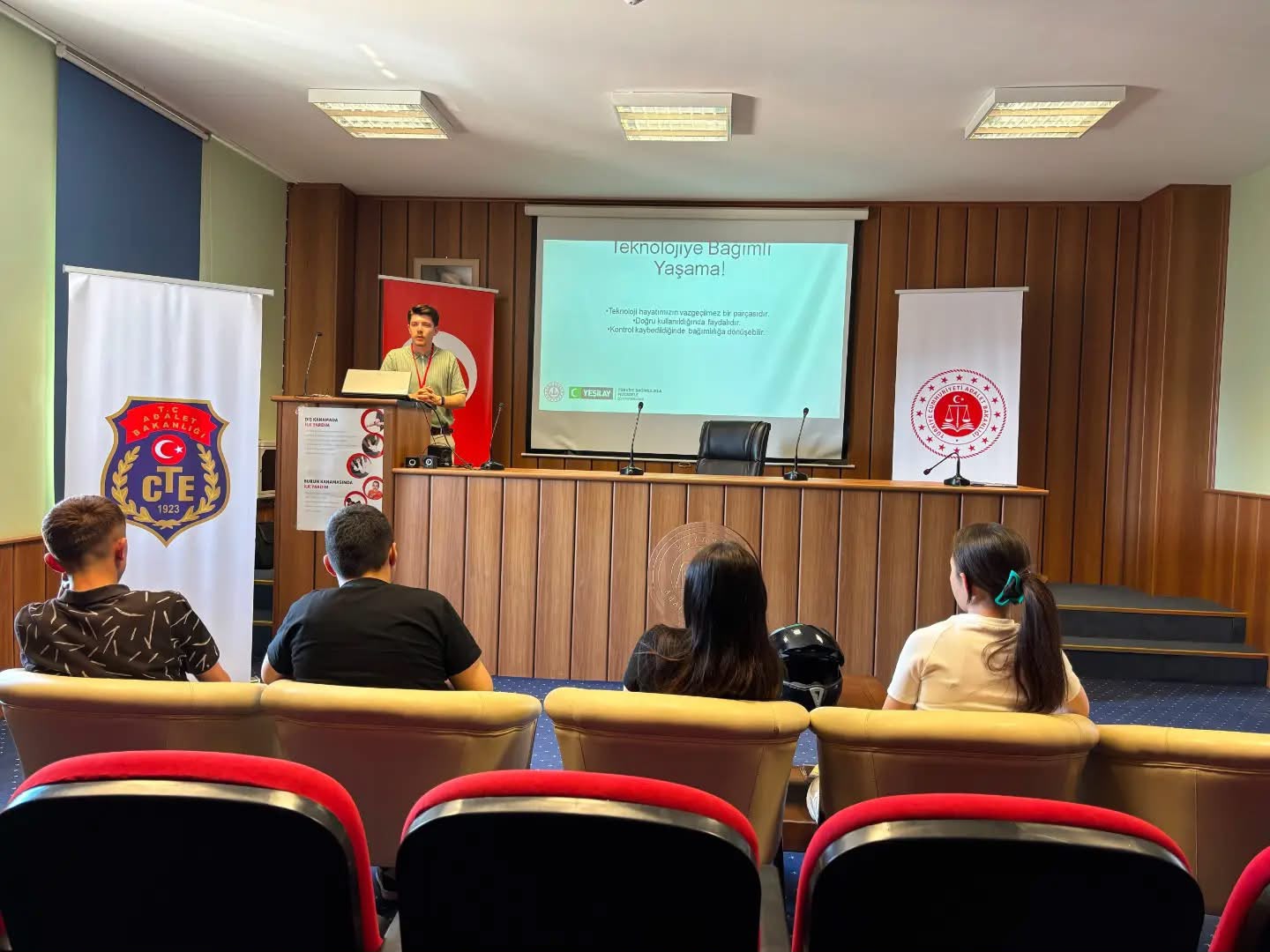 Denetimli Serbestlikten Yararlanan Çocuklara Teknoloji Bağımlılığı Eğitimi