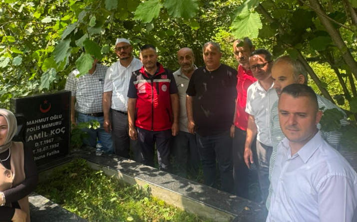 Şehidimiz Polis Memuru Kamil Koç’un Kabri Ziyaret Edildi.