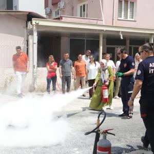 İl Müdürlüğümüz personellerine, Adana Büyükşehir Belediyesi İtfaiye Daire Başkanlığınca yangın güvenliği eğitimi ve tatbikatı gerçekleştirildi - fotoğraf 6