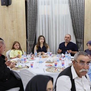 Şehit Ailelerimiz ve Gazilerimiz Onuruna Yemek Programı Düzenlendi. - fotoğraf 15