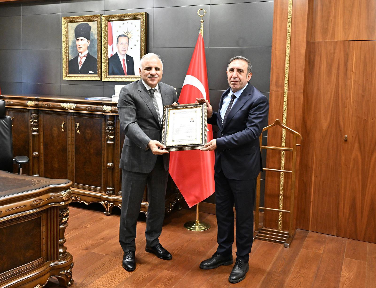 İl Müdürümüz Sayın Aydın Polat’a Başarı Belgesi Takdim Edildi