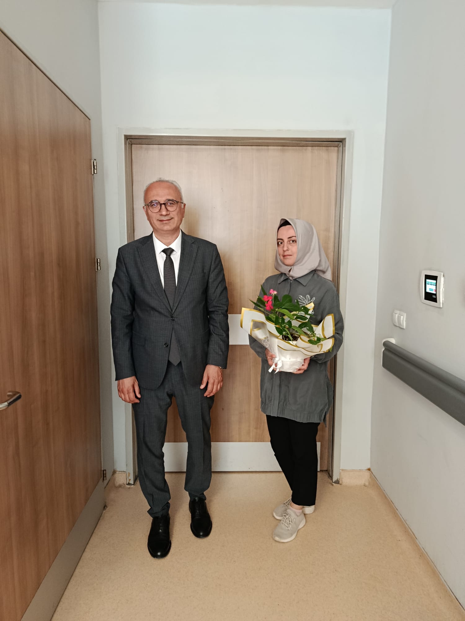 İl Müdürümüzden Sünnet Olan Çocuğumuza Geçmiş Olsun Ziyareti