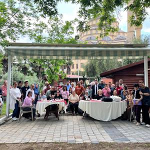 Bayramın Bereketi ve Sevinci Yedipınar Gündüz Bakım, Rehabilitasyon ve Aile Danışma Merkezi Müdürlüğünde Buluştu - fotoğraf 1