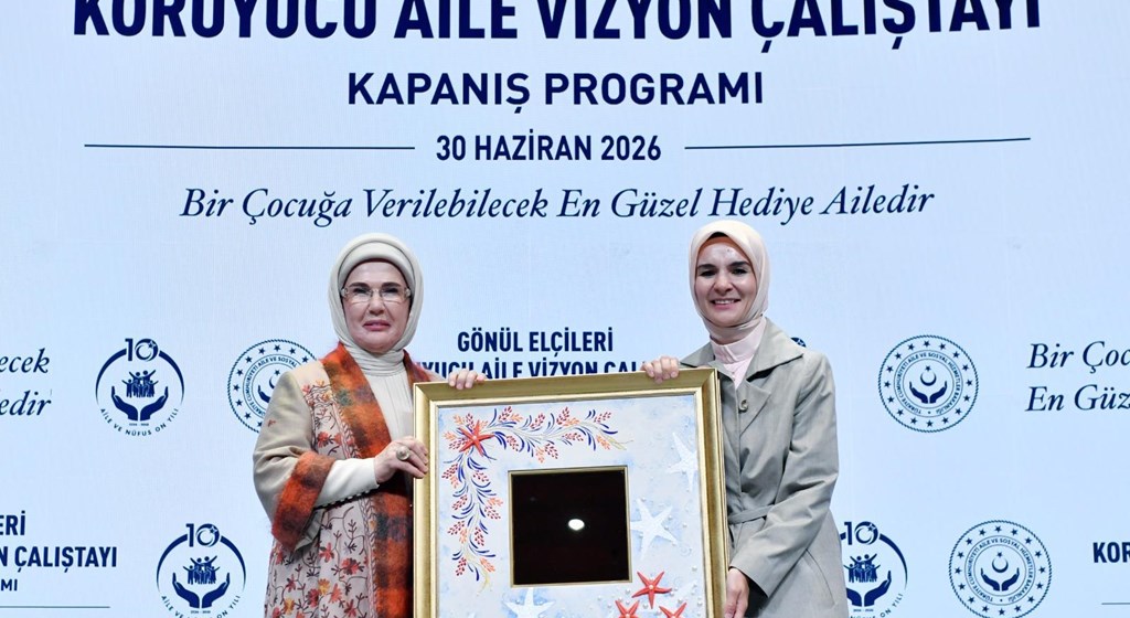Emine Erdoğan Hanımefendi ve Bakanımız Göktaş "Gönül Elçileri Koruyucu Aile Vizyon Çalıştayı Kapanış Programı"na katıldı