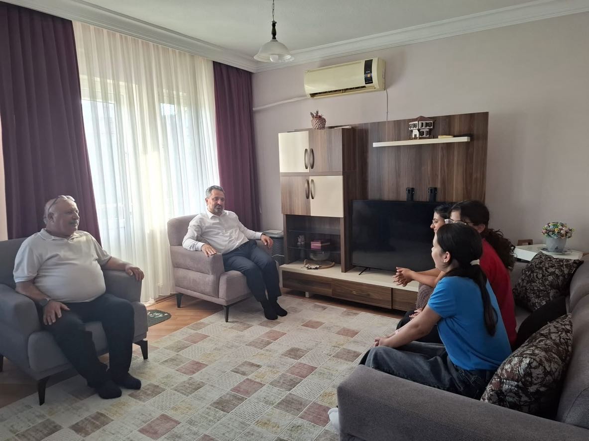 İl Müdürümüz Mahmut SELÇUK, Müdürlüğümüze bağlı Bahar Çocuk Evleri ile Menteşe Çocuk Evlerini ziyaret ederek kuruluşlarda yürütülen hizmetleri yerinde inceledi.