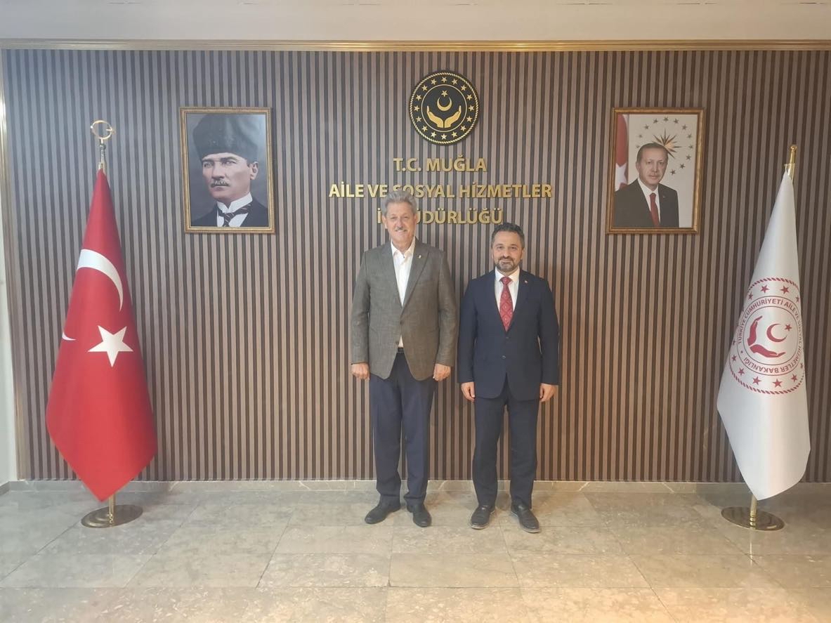 Muğla Büyükşehir Belediyesi Sağlık ve Sosyal Hizmetler Dairesi Başkanı Ünsal PAŞALI, İl Müdürümüz Mahmut SELÇUK’u makamında ziyaret etti.
