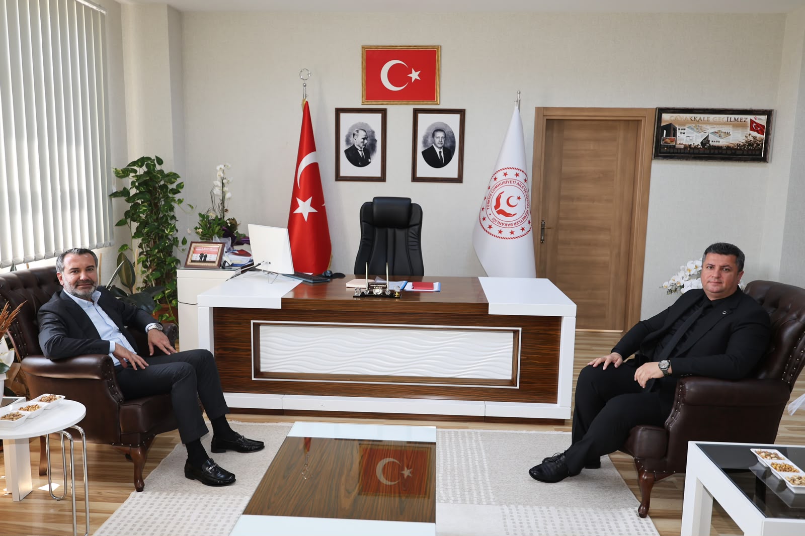 İL MÜDÜRÜMÜZ SERDAR DEMİRCİ BELEDİYE BAŞKANI ŞAHİN ŞERİFOĞULLARI İLE BİR ARAYA GELDİ