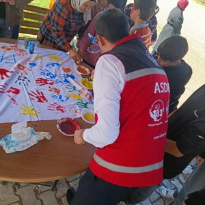 2 Nisan Dünya Otizm Farkındalık Günü Kapsamında Otizmli Çocuklar ile Bir Araya Gelindi - fotoğraf 3