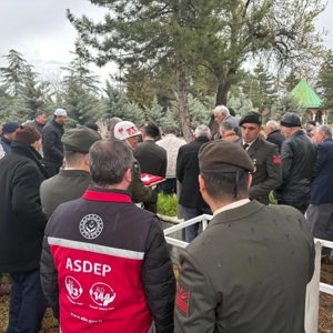 Gazimiz Feyzi Tataroğlu'nu Dualarla Ebediyete Uğurladık - fotoğraf 3