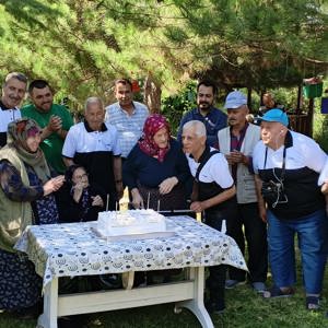 Sandıklı Hüseyin Develi Huzurevi ile Uluborlu Hacı Ahmet Şençopur Huzurevi Bocce Müsabakası Düzenlendi - fotoğraf 4