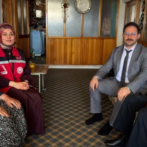 Kıbrıs Gazisi Kadir Bilban ve Eşi ile Şehit Mevlüt Erdoğan’ın Kıymetli Babası Ziyaret Edildi  - fotoğraf 1