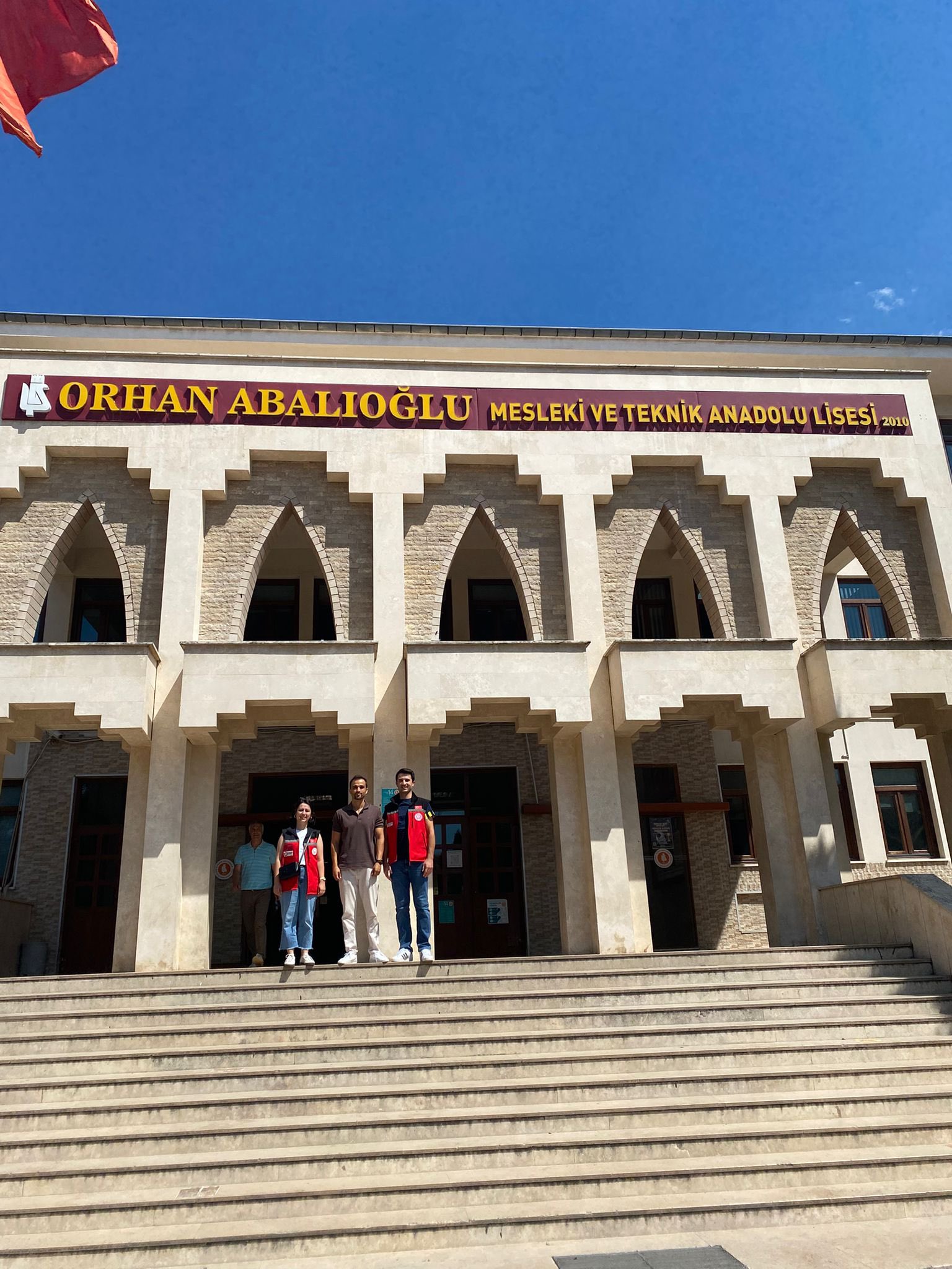 Aile ve Toplum Temelli Sosyal Destek Programı ile “Çocuklar Güvende” Projesi Kapsamında Okul Ziyaretleri Gerçekleştirildi