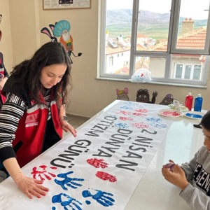 Dünya Otizm Farkındalık Haftası Kapsamında Özel Rehabilitasyon Merkezlerinde Anlamlı bir Etkinlik Gerçekleştirildi - fotoğraf 2