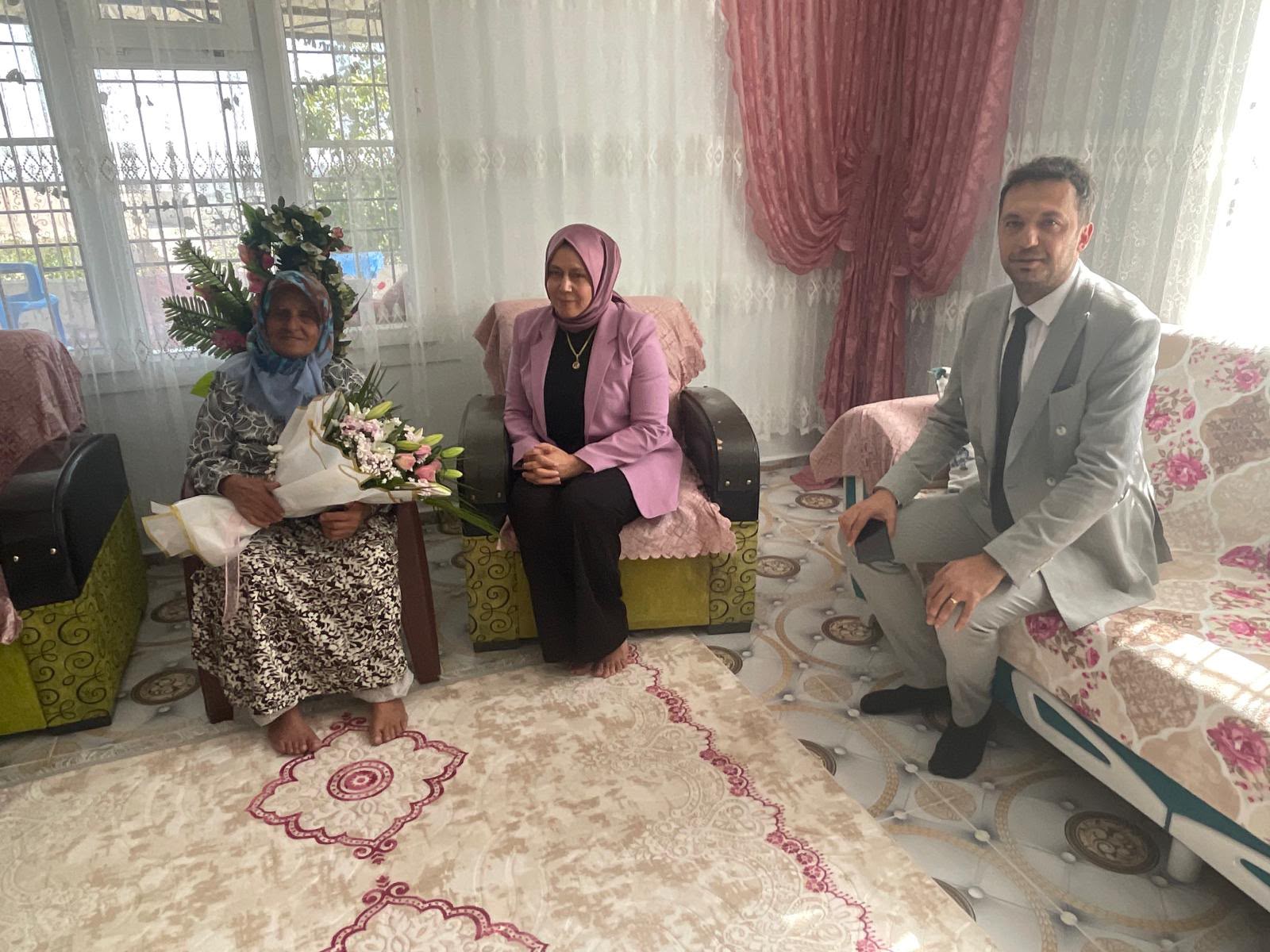 107 Yaşındaki Fatma Yağ Teyzemize Anlamlı Ziyaret