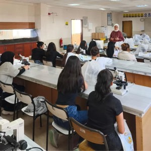 Koruma Altında Bulunan Çocuklarımız, Selçuk Üniversitesi Fen Fakültesi Dekanlığı’nın Misafirliğinde Üniversite Hayallerini Gerçeğe Dönüştüren Özel Bir Gün Yaşadı - fotoğraf 1