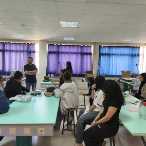 Koruma Altında Bulunan Çocuklarımız, Selçuk Üniversitesi Fen Fakültesi Dekanlığı’nın Misafirliğinde Üniversite Hayallerini Gerçeğe Dönüştüren Özel Bir Gün Yaşadı - fotoğraf 2