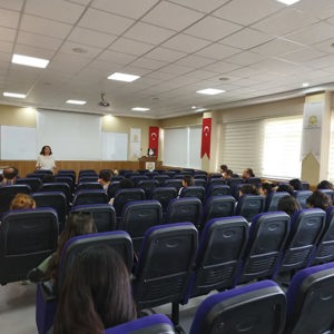 Koruma Altında Bulunan Çocuklarımız, Selçuk Üniversitesi Fen Fakültesi Dekanlığı’nın Misafirliğinde Üniversite Hayallerini Gerçeğe Dönüştüren Özel Bir Gün Yaşadı - fotoğraf 3