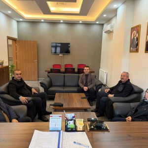 Aile ve Sosyal Hizmetler Bakanlığı Çocuk Hizmetleri Sonrası Rehberlik ve Toplumsal Destek Hizmetleri Daire Başkanımız Sayın Ayşe Türkay Aydemir, İl Müdürümüz Sayın Arif Topal ile Birlikte Huzurevimizi Ziyaret Etti - fotoğraf 1