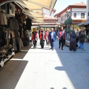 Otizme Dikkat Çekmek, Farkındalık Oluşturmak ve Empatiyi Büyütmek İçin Bedesten Çarşısı’ndaydık - fotoğraf 15