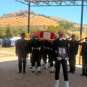 Kahraman Kıbrıs Gazimiz Mehmet BOZKURT’un Cenaze Törenine Katılım Sağladık - fotoğraf 1