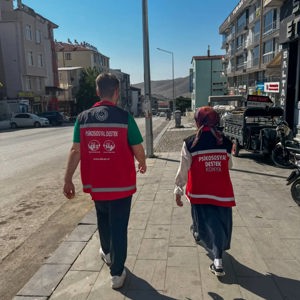 6284 sayılı Ailenin Korunması ve Kadına Karşı Şiddetin Önlenmesine Dair Kanun Çerçevesinde İlçemiz Genelinde Afiş Çalışması Gerçekleştirildi - fotoğraf 5