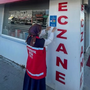 6284 sayılı Ailenin Korunması ve Kadına Karşı Şiddetin Önlenmesine Dair Kanun Çerçevesinde İlçemiz Genelinde Afiş Çalışması Gerçekleştirildi - fotoğraf 6