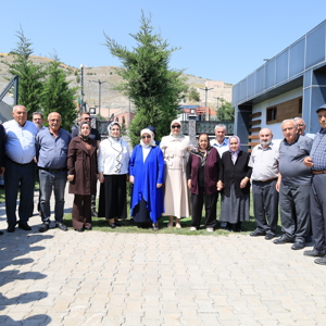 Başbakanımız Sayın Binali Yıldırım’ın eşi Sayın Semiha Yıldırım Hanımefendi’nin ev sahipliğinde 100. Yıl Atatürk Huzurevi ve Rehabilitasyon Merkezi Müdürlüğümüzde kalan kıymetli büyüklerimiz onuruna anlamlı bir program gerçekleştirildi. - fotoğraf 7