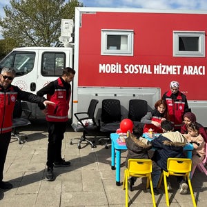Mobil Sosyal Hizmet Aracı Kılınçarslan Meydanında - fotoğraf 2