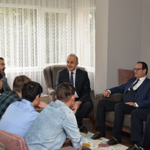 Valimiz Sayın Muammer EROL Çocuk Evlerini Ziyaret Etti. - fotoğraf 1