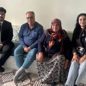 Kurban Bayramı Vesilesiyle Vatanımızın Mukaddes Emanetleri Olan Şehitlerimizin Ailelerini ve Kahraman Gazilerimizi Hanelerinde Ziyaret Ettik - fotoğraf 3