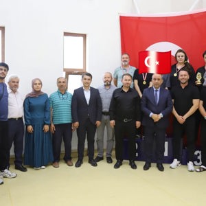 Tenis Turnuvası, Büyük Bir Heyecan ve Çoşku İçerisinde Tamamlanmıştır - fotoğraf 1