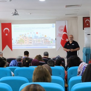 AFAD eğitmenleri tarafından personelimize afet öncesi, afet anı ve afet sonrasında yapılması gerekenler hakkında eğitim verildi. - fotoğraf 1
