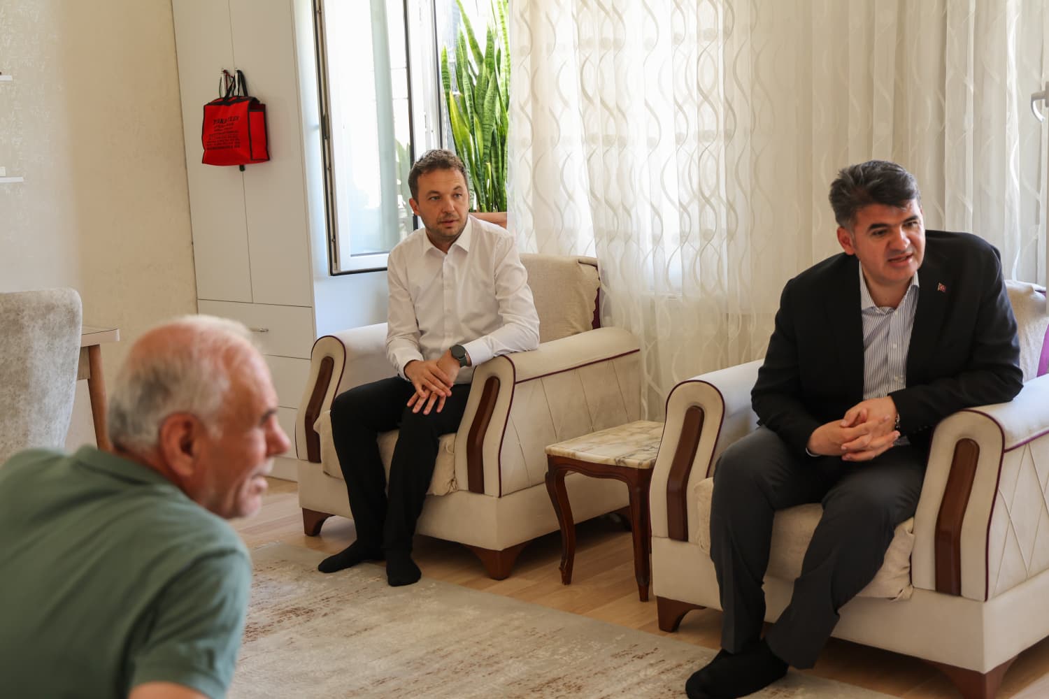 Vali Ömer Kalaylı ve İl Müdürü Çetin Tutaş'tan 101 Yaşındaki Saliha Bulut Teyzeye Anlamlı Ziyaret