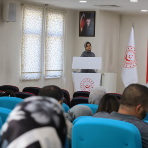 Bakanlığımız Eğitim ve Yayın Dairesi Başkanlığının öncülüğünde, İl Müdürlüğümüz koordinasyonunda, göreve yeni başlayan bakım personeline yönelik düzenlenen Menti-Mentör Eğitim Programı, uzman eğitmenlerin katkılarıyla gerçekleştirildi - fotoğraf 6